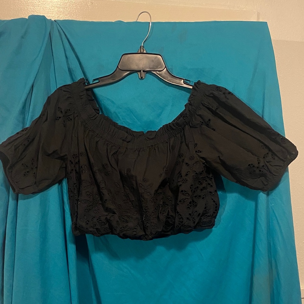 Lilly Pulitzer Black Puff Sleeve Crop Top